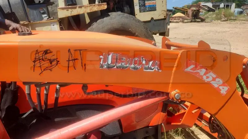 TRACTOR AGRICOLA KUBOTA L3200D 2013 POT. 31,9 HP, CAP. 102 TON, Ubic.: TURBACO, BOLIVAR — imagen 3 de 8