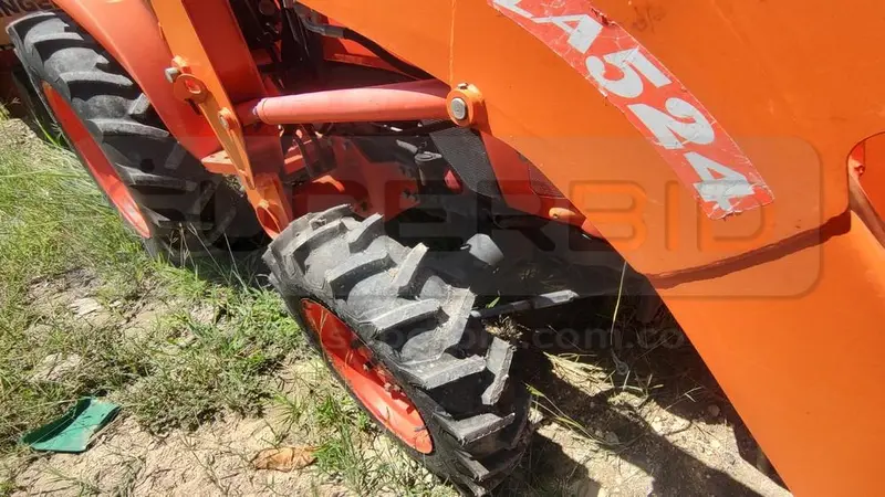 TRACTOR AGRICOLA KUBOTA L3200D 2013 POT. 31,9 HP, CAP. 102 TON, Ubic.: TURBACO, BOLIVAR — imagen 4 de 8