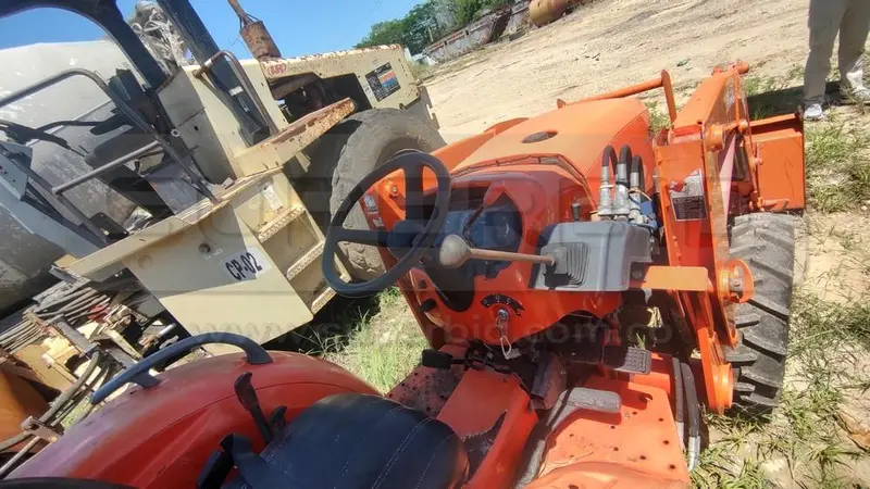 TRACTOR AGRICOLA KUBOTA L3200D 2013 POT. 31,9 HP, CAP. 102 TON, Ubic.: TURBACO, BOLIVAR — imagen 6 de 8