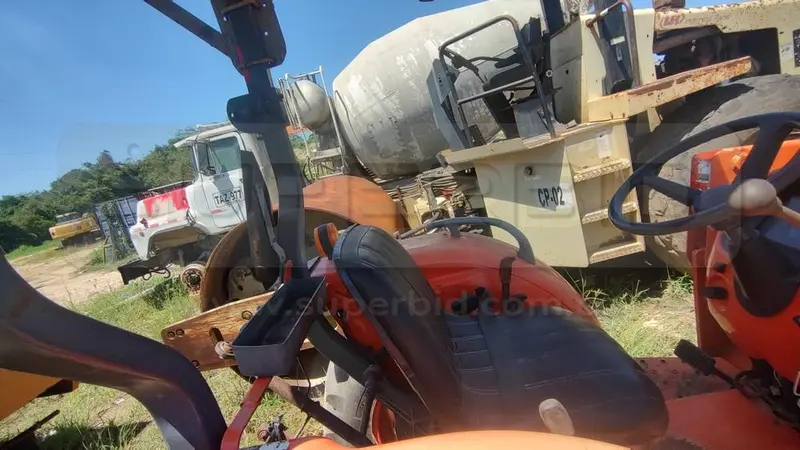 TRACTOR AGRICOLA KUBOTA L3200D 2013 POT. 31,9 HP, CAP. 102 TON, Ubic.: TURBACO, BOLIVAR — imagen 7 de 8