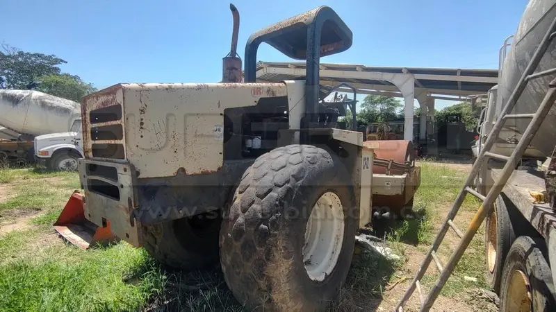 VIBROCOMPACTADOR INGERSOLL RAND SD100DC 2006 POT. 125 HP, CAP. 10 TON, Ubic.: TURBACO, BOLIVAR