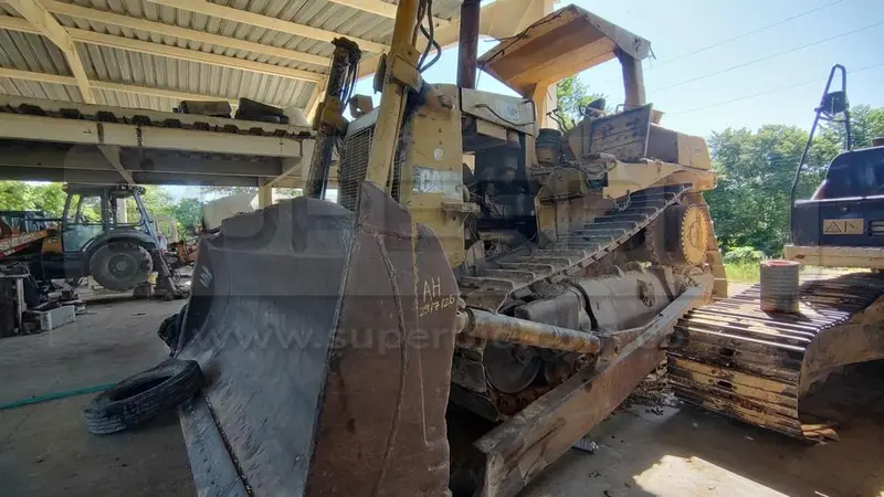 BULLDOZER CATERPILLAR D8L 1982 POT. 335 HP, CAP. 38 TON, PLACA: MC350097 Ubic.: TURBACO, BOLIVAR