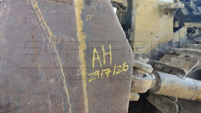BULLDOZER CATERPILLAR D8L 1982 POT. 335 HP, CAP. 38 TON, PLACA: MC350097 Ubic.: TURBACO, BOLIVAR — imagen 2 de 8
