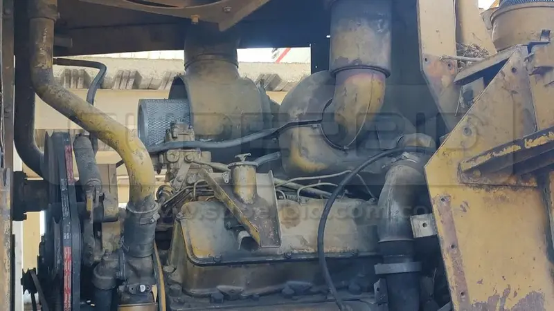 BULLDOZER CATERPILLAR D8L 1982 POT. 335 HP, CAP. 38 TON, PLACA: MC350097 Ubic.: TURBACO, BOLIVAR — imagen 3 de 8