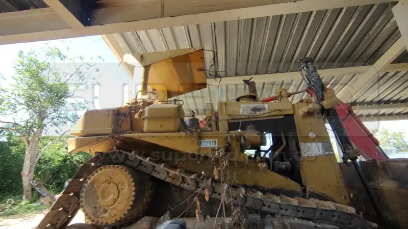 BULLDOZER CATERPILLAR D8L 1982 POT. 335 HP, CAP. 38 TON, PLACA: MC350097 Ubic.: TURBACO, BOLIVAR — imagen 5 de 8