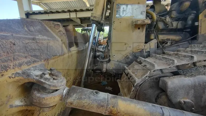 BULLDOZER CATERPILLAR D8L 1982 POT. 335 HP, CAP. 38 TON, PLACA: MC350097 Ubic.: TURBACO, BOLIVAR — imagen 6 de 8