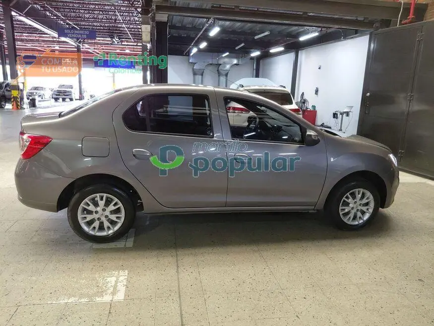 Automóvil Renault Logan 2025 — imagen 9 de 12