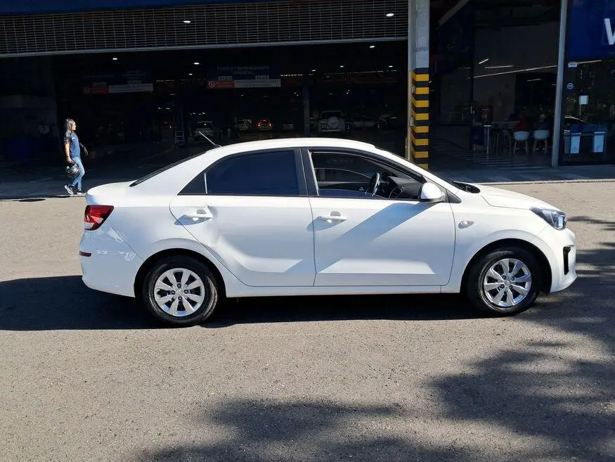 Automóvil Kia SOLUTO 2026 — imagen 5 de 12