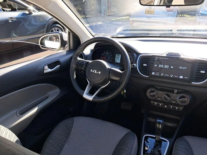 Automóvil Kia SOLUTO 2026 — imagen 12 de 12
