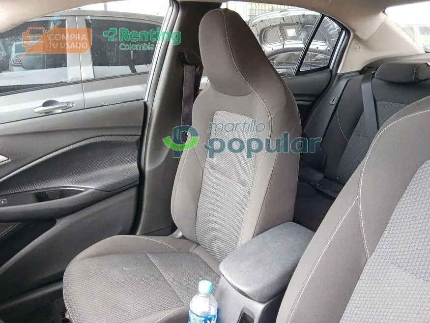 Automóvil Chevrolet Onix 2025 — imagen 10 de 12