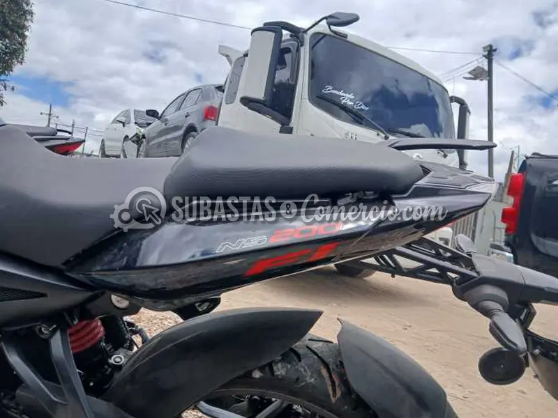 Salvamento Bajaj Pulsar ns200 fiabs sc - 2027 - 87I - BOGOTA — imagen 6 de 8