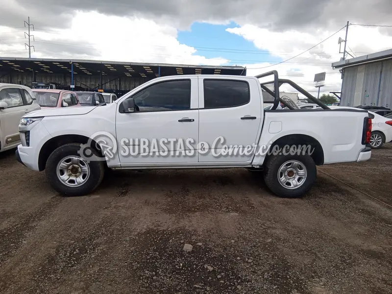 Chevrolet Colorado wt ls 4x4 mt - 2025 - 331 - Bogotá — imagen 8 de 8