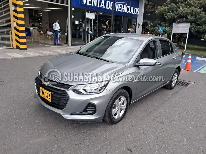 Chevrolet Onix nb lt turbo at - 2025 - 123 - Medellín — imagen 7 de 8