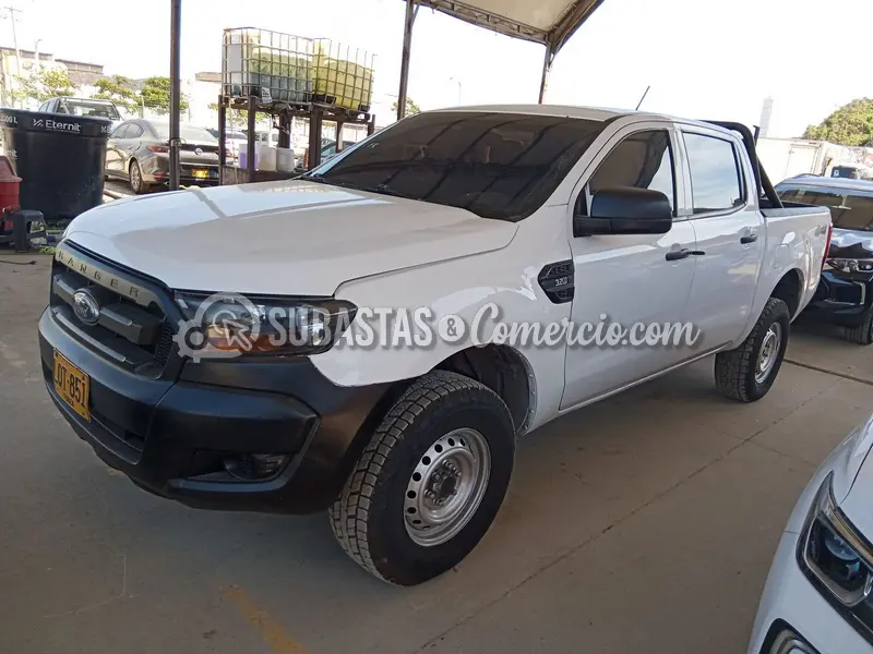 Ford Ranger xl 3.2l diesel 4x4 - 2023 - 851 - Barranquilla — imagen 8 de 8