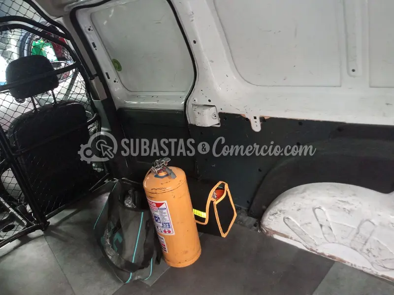 Renault Kangoo ze maxi (eléctrica) 44 kw - 2020 - 315 - Bogotá — imagen 4 de 8