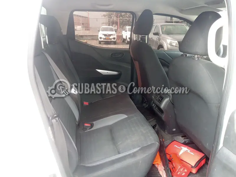Nissan Frontier 2.3l t.diesel dc se mt 4x4 dh aa chasis - 2024 - 910 - — imagen 4 de 8