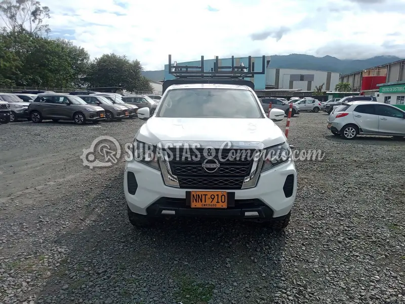 Nissan Frontier 2.3l t.diesel dc se mt 4x4 dh aa chasis - 2024 - 910 - — imagen 6 de 8