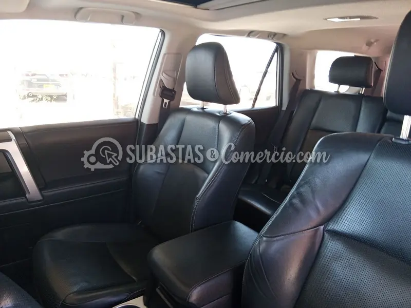 Toyota 4 runner 4.0 limited automática 4x4 - 2020 - 115 - Barranquilla — imagen 4 de 8