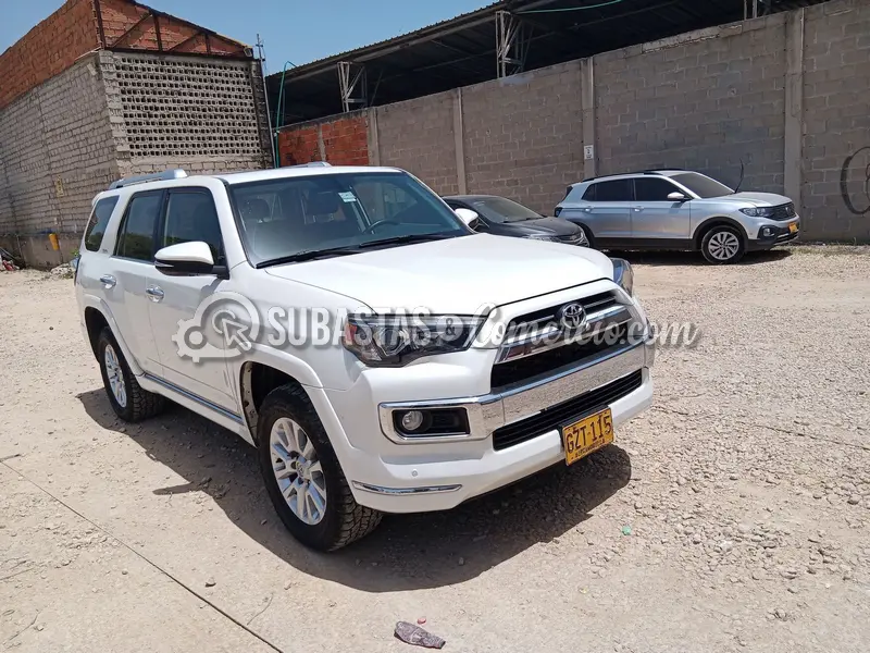 Toyota 4 runner 4.0 limited automática 4x4 - 2020 - 115 - Barranquilla — imagen 5 de 8