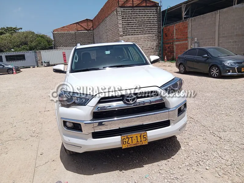 Toyota 4 runner 4.0 limited automática 4x4 - 2020 - 115 - Barranquilla — imagen 6 de 8