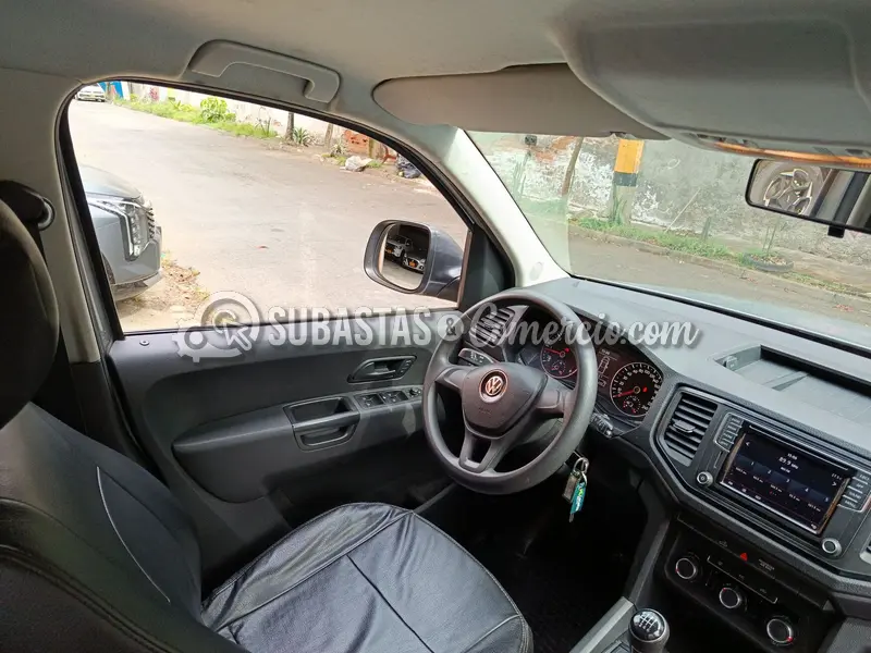 Volkswagen Amarok trendline 2.0l 103kw 4x4 mt cabina doble platón - 20 — imagen 2 de 8