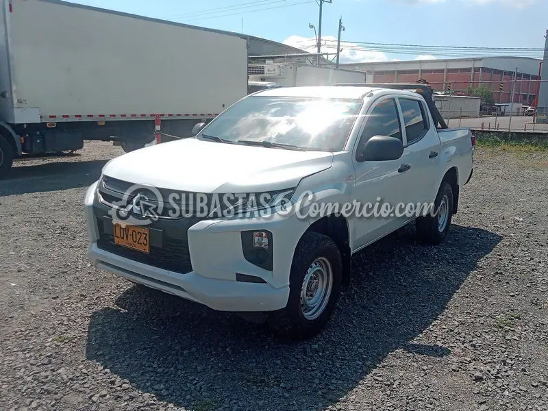 Mitsubishi New l-200 doble cabina platón 2.5 diesel 4x4 glx - 2023 - 0 — imagen 7 de 8