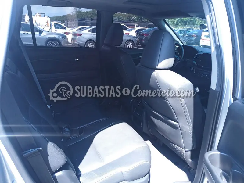 Honda Pilot exl prestige 2wd - 2021 - 302 - Cali — imagen 4 de 8