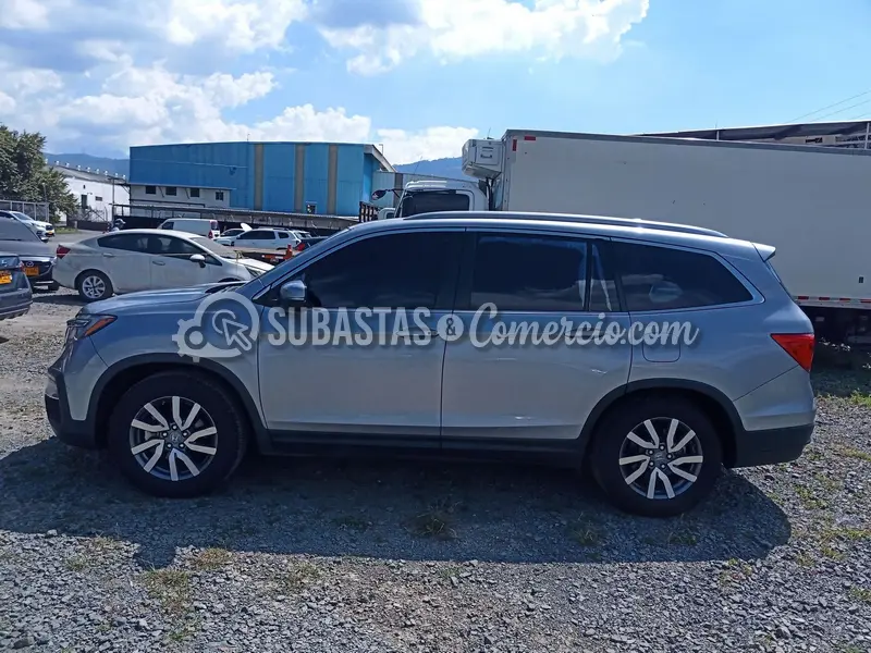 Honda Pilot exl prestige 2wd - 2021 - 302 - Cali — imagen 8 de 8