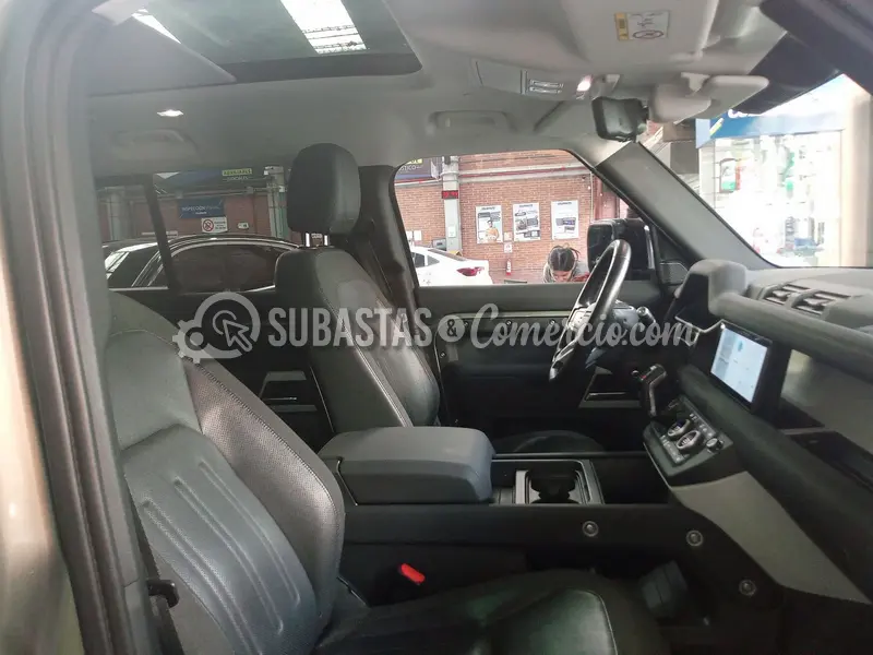 Land rover Defender first edition 3.0 híbrida - 2020 - 867 - Bogotá — imagen 3 de 8