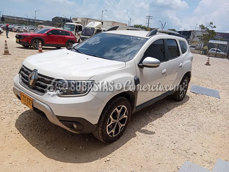 Renault Duster iconic 1.3t 4x4 mt - 2024 - 332 - Barranquilla — imagen 8 de 8