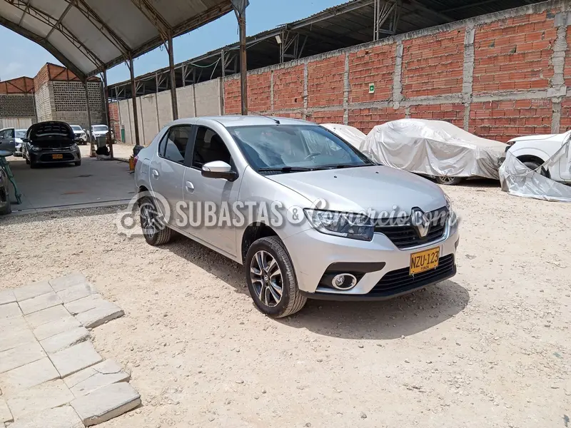 Renault Logan intens cvt ph2 - 2026 - 123 - Barranquilla — imagen 5 de 8