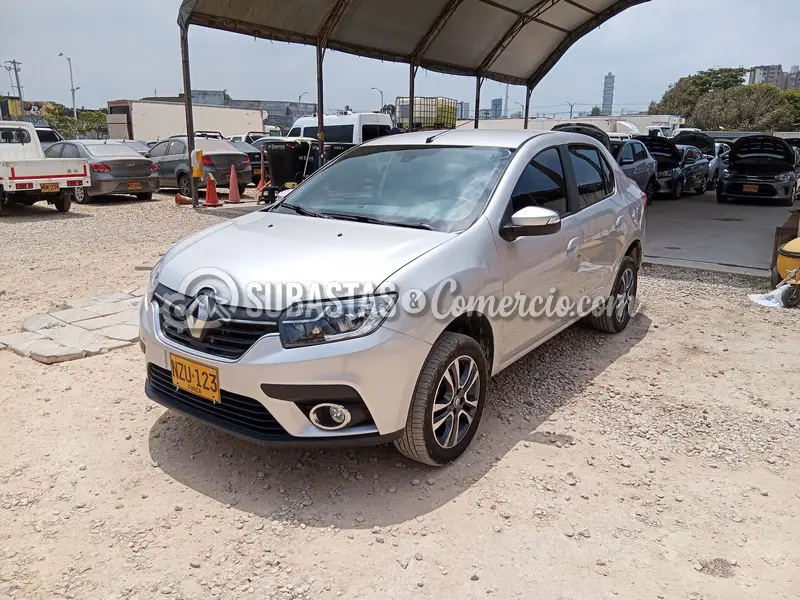 Renault Logan intens cvt ph2 - 2026 - 123 - Barranquilla — imagen 7 de 8