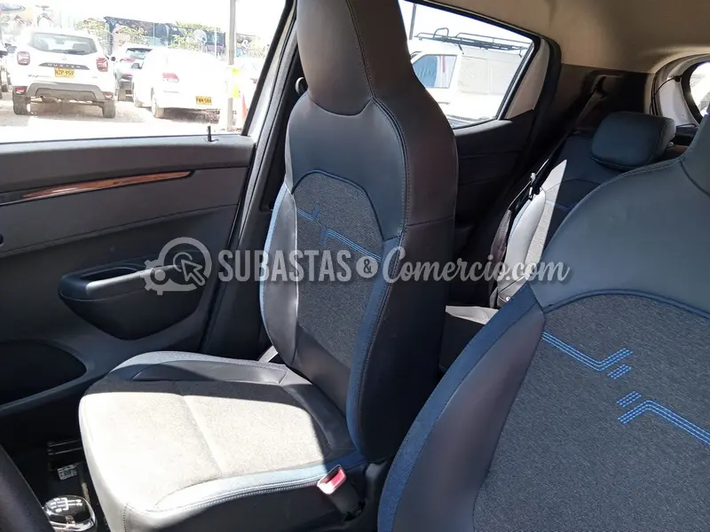 Renault Kwid intens - 2026 - 020 - Barranquilla — imagen 4 de 8