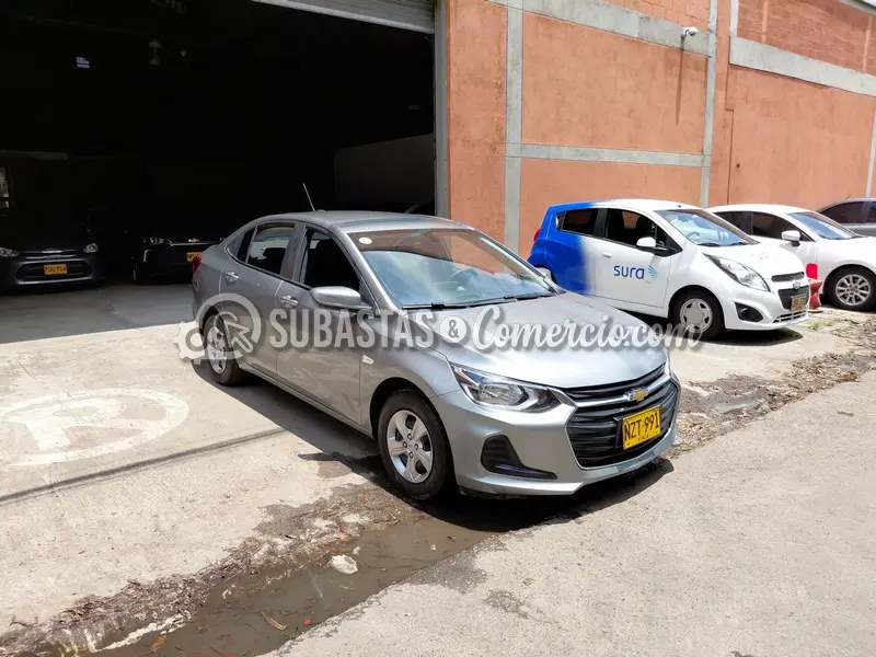 Chevrolet Onix nb lt turbo at - 2025 - 991 - Medellín — imagen 2 de 8
