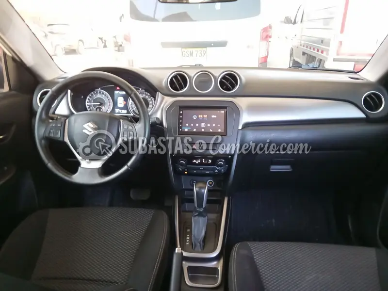 Suzuki Vitara mc 2wd at gl+ - 2023 - 773 - Barranquilla — imagen 2 de 8