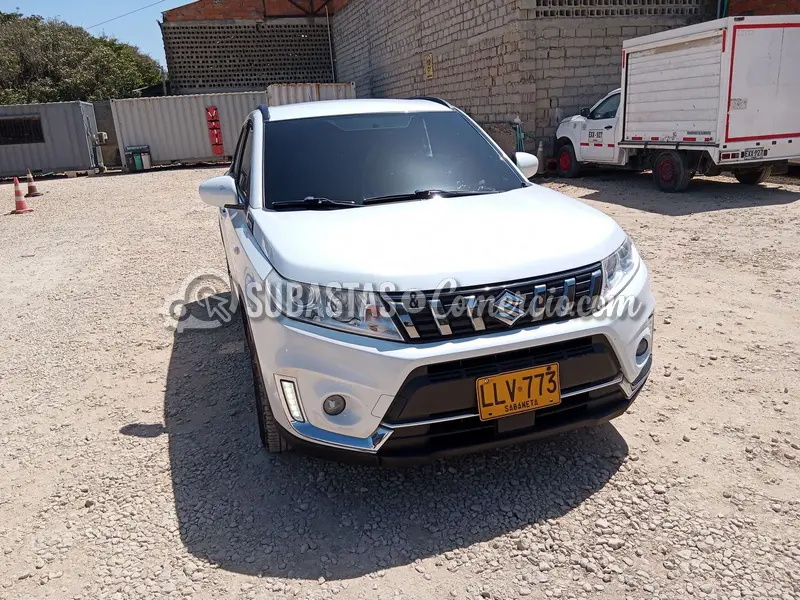 Suzuki Vitara mc 2wd at gl+ - 2023 - 773 - Barranquilla — imagen 6 de 8