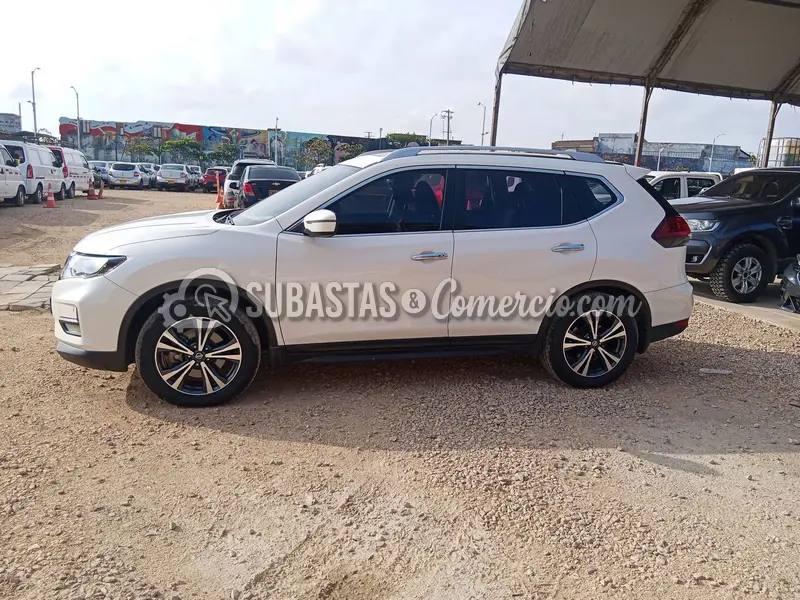 Nissan New x-trail advance 2.5l 2wd aut cvt connect - 2022 - 025 - Bar — imagen 8 de 8