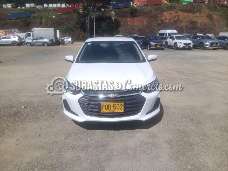 Chevrolet Onix nb lt turbo mt - 2025 - 502 - Caldas — imagen 6 de 8