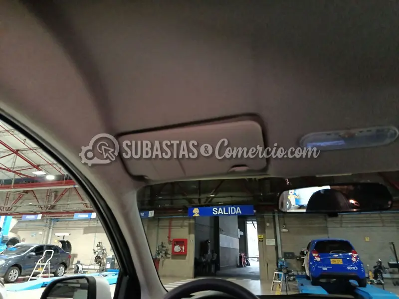 Nissan New march 1.6l — imagen 3 de 8