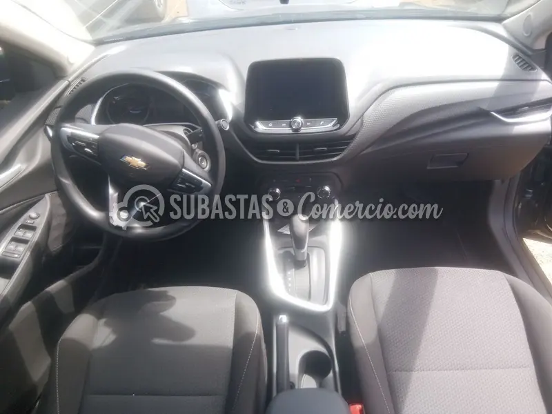 Chevrolet Onix nb lt turbo at - 2025 - 147 - Caldas — imagen 2 de 8