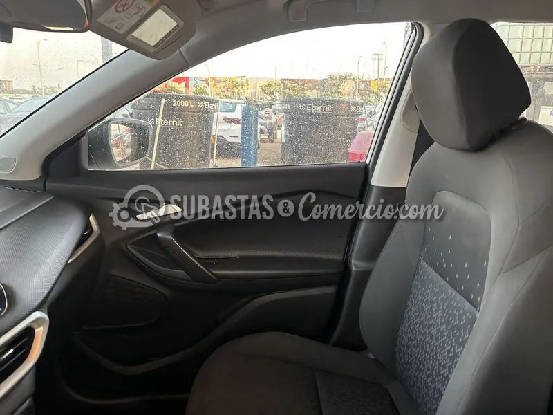 Chevrolet Tracker turbo ls at - 2025 - 951 - Barranquilla — imagen 3 de 8