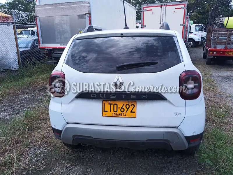 Renault Nueva duster intens 1.3t 4x2 cvt - 2023 - 692 - Cali — imagen 7 de 8