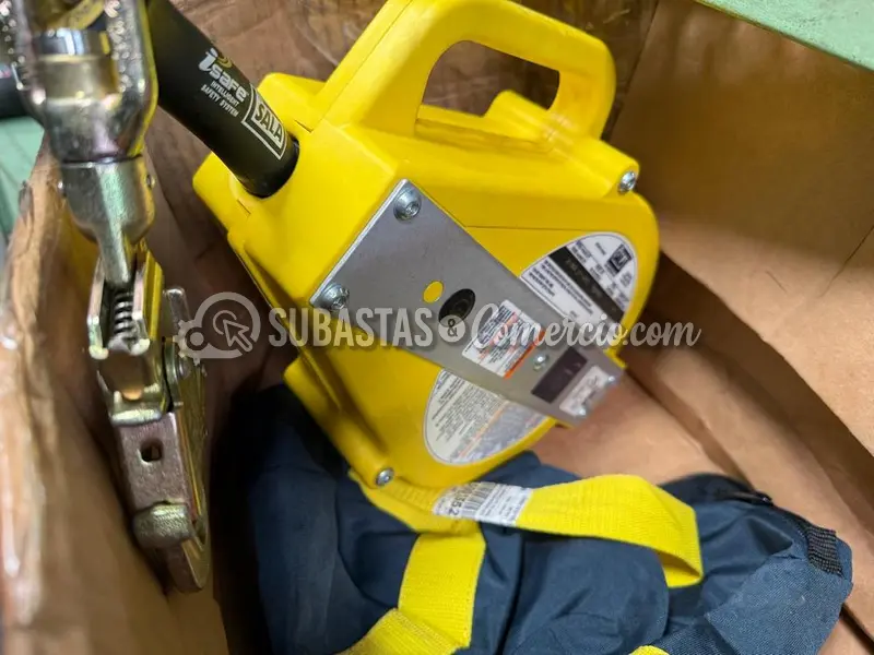 Panel de distribución de energía, equipos y accesorios eléctricos — imagen 3 de 8