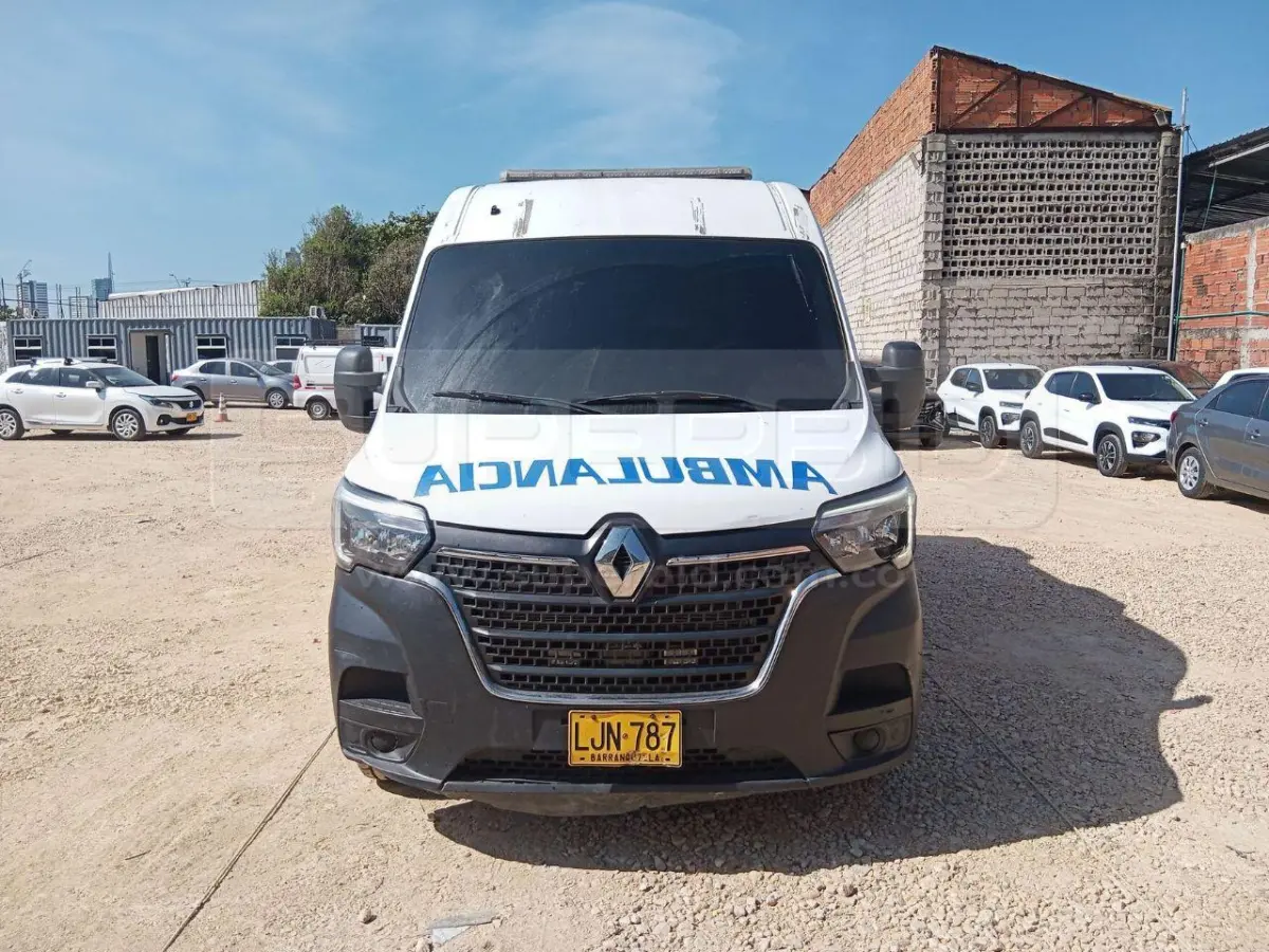 RENAULT MASTER AMBULANCIA TAB 2.5 DIESEL 2463 CC MOD. 2023, RP#5 PLACA: LJN787 Ubic.: BARRANQUILLA — imagen 3 de 8