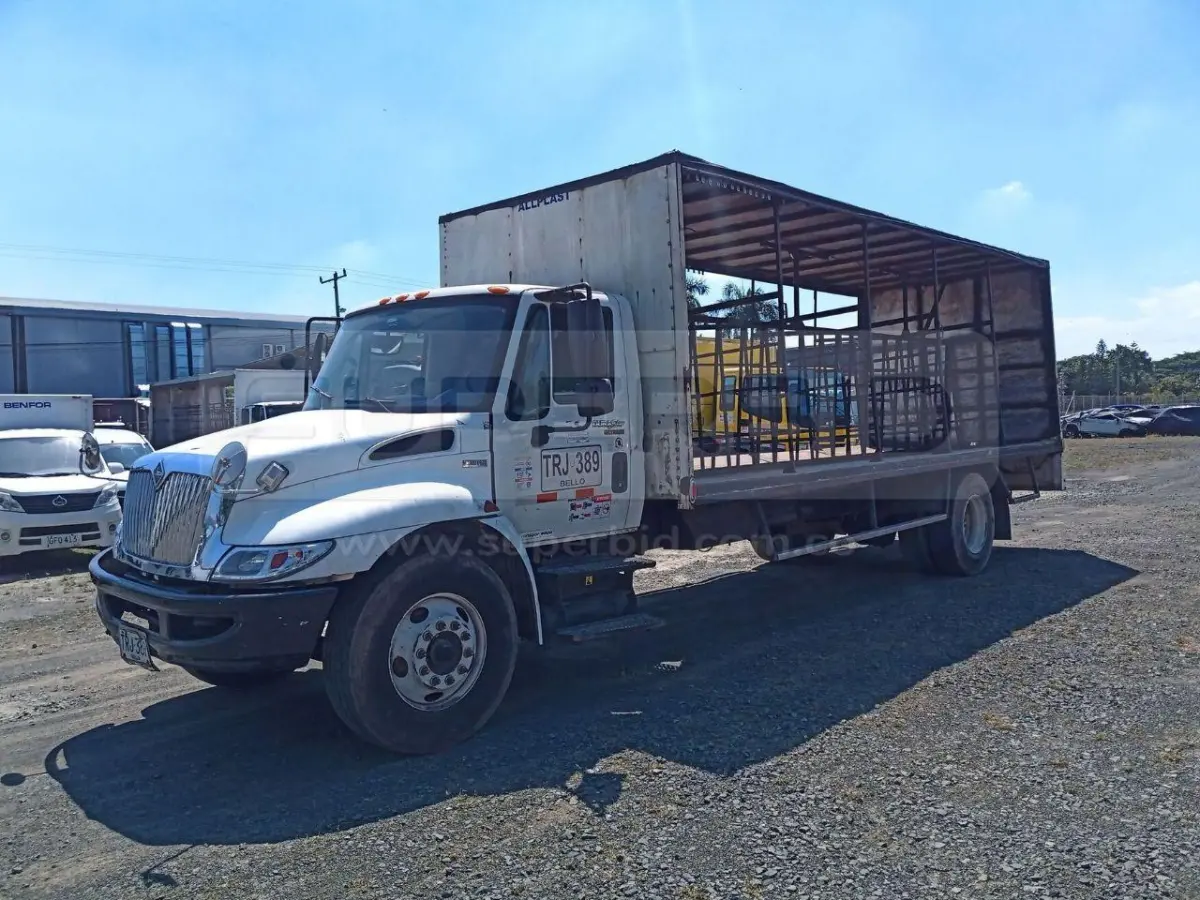 INTERNATIONAL 4300 4X2 7636 CC MOD. 2012, PLACA: TRJ389 Ubic.: CALI — imagen 4 de 8