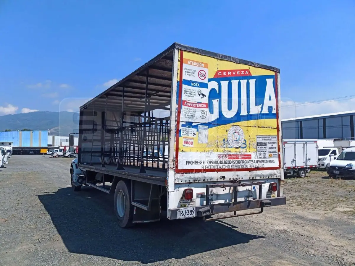INTERNATIONAL 4300 4X2 7636 CC MOD. 2012, PLACA: TRJ389 Ubic.: CALI — imagen 6 de 8