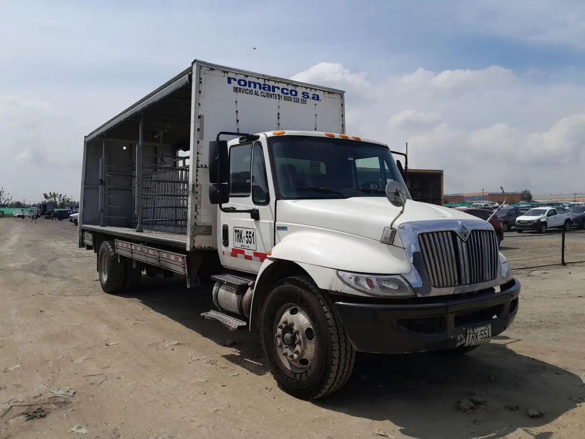 INTERNATIONAL 4300 4X2 7636 CC MOD. 2013, RP#1 PLACA: TRK551 Ubic.: BOGOTÁ — imagen 2 de 8