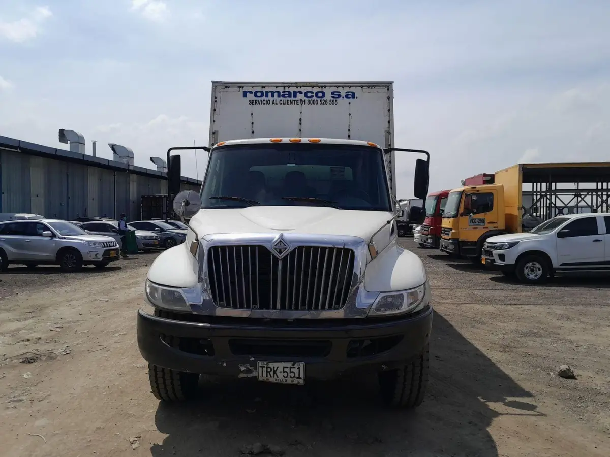 INTERNATIONAL 4300 4X2 7636 CC MOD. 2013, RP#1 PLACA: TRK551 Ubic.: BOGOTÁ — imagen 3 de 8
