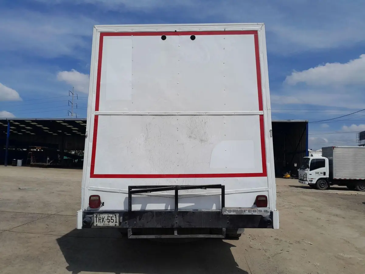 INTERNATIONAL 4300 4X2 7636 CC MOD. 2013, RP#1 PLACA: TRK551 Ubic.: BOGOTÁ — imagen 7 de 8