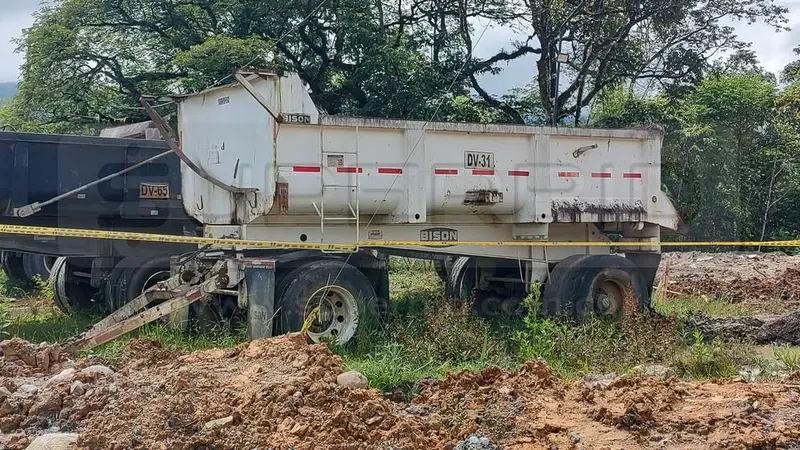 DOLIS VOLCO BISON 2 EJES MOD. 2014, PLACA: S21906 Ubic.: MOCOA, PUTUMAYO